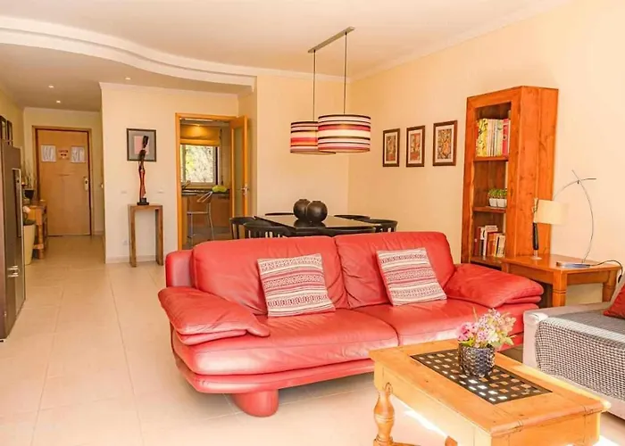 Primavera E Piscina *