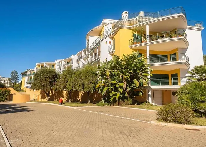 Apartament Primavera E Piscina