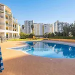 Primavera E Piscina Portimao